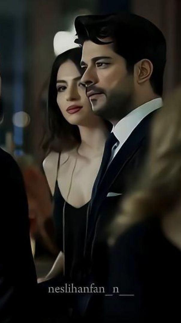 She became very jealous. #karasevda #turkishdrama